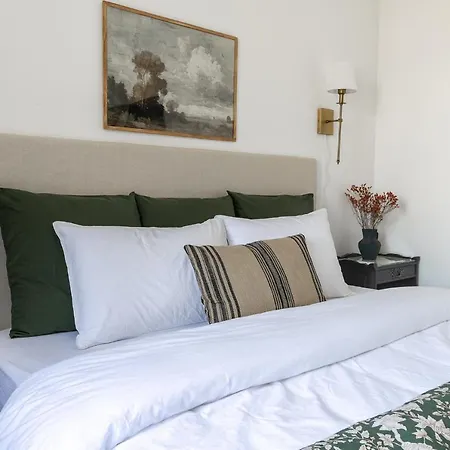 Appartement 2 Spacieux Lit King Verdun Parking Gratuit *