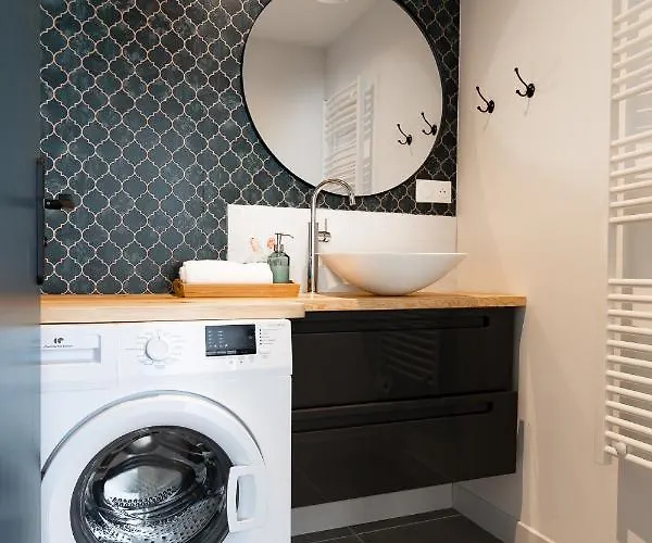 2 Spacieux Lit King Verdun Parking Gratuit *