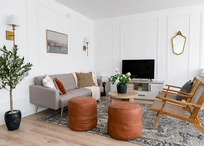 2 Spacieux Lit King Verdun Parking Gratuit Appartement *