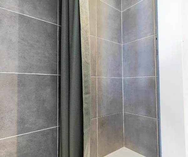 Apartamento 2 Spacieux Lit King Verdun Parking Gratuit *