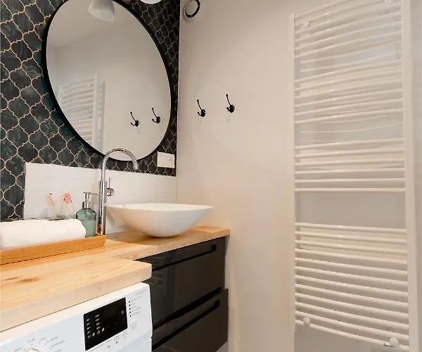 2 Spacieux Lit King Verdun Parking Gratuit Appartement *